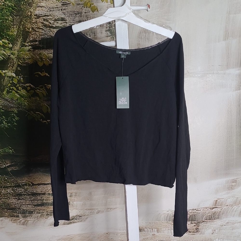 New! Wild Fable Womens XL long sleeve black Vneck cropped Tshirt top